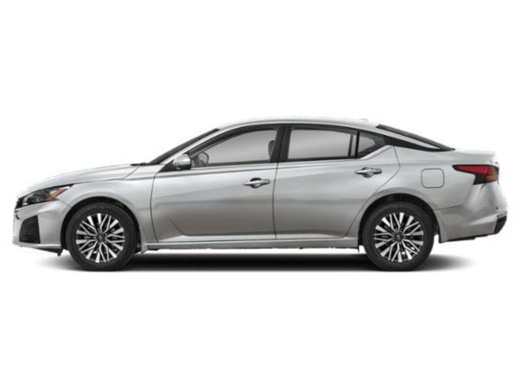 Used 2023 Nissan Altima 2.5 SV Sedan