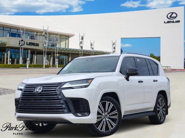2025 Lexus LX Luxury's photo