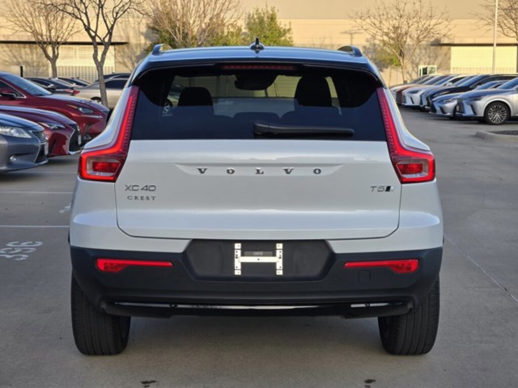 Used 2022 Volvo XC40 R-Design SUV
