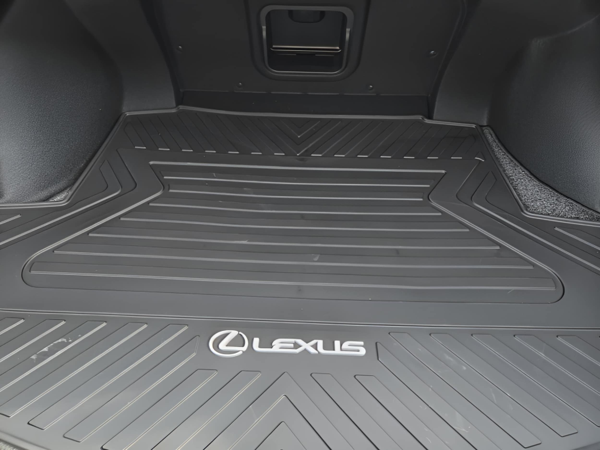 2025 Lexus ES 350 - Photo 22