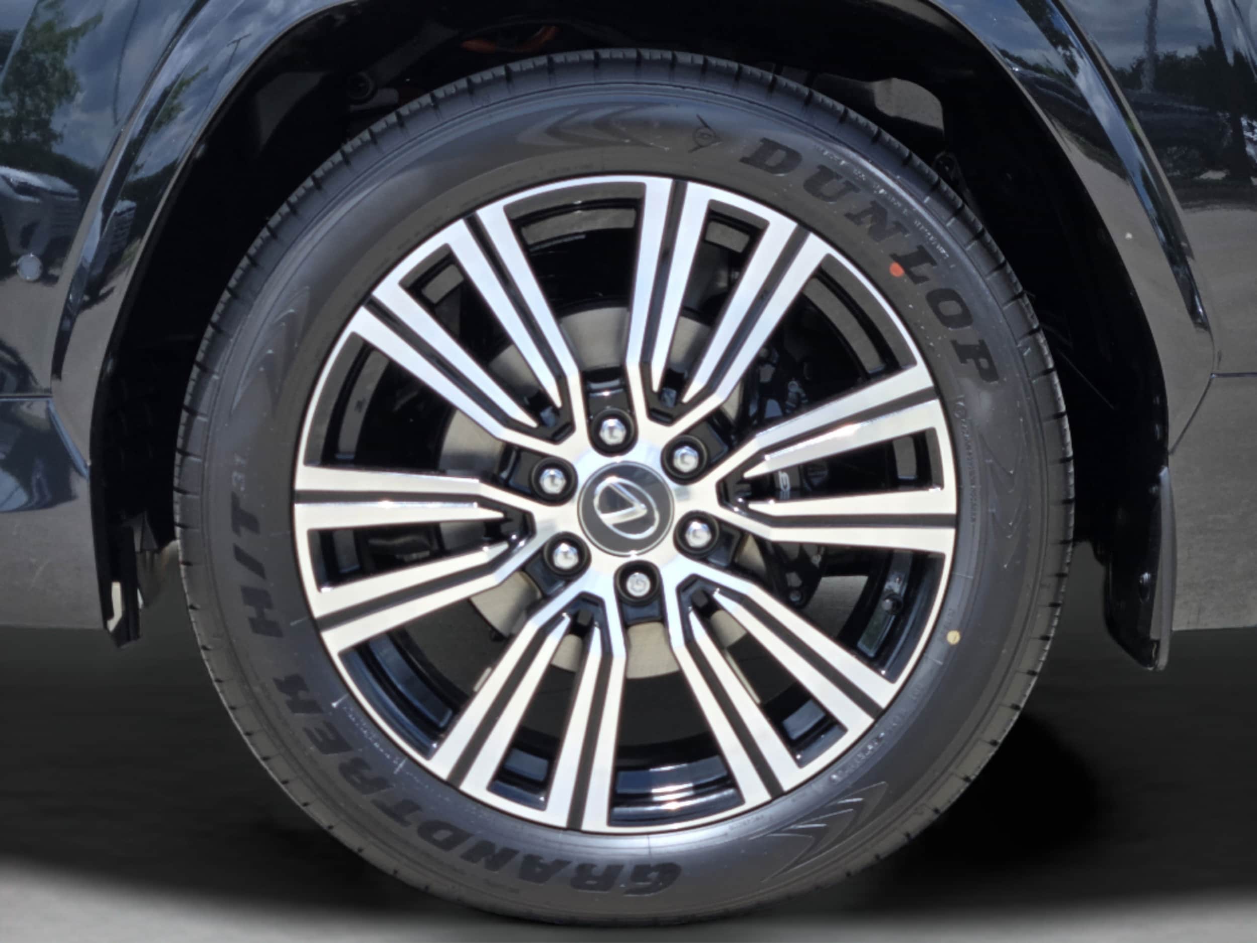 2026 Lexus LX 700h Luxury - Photo 21