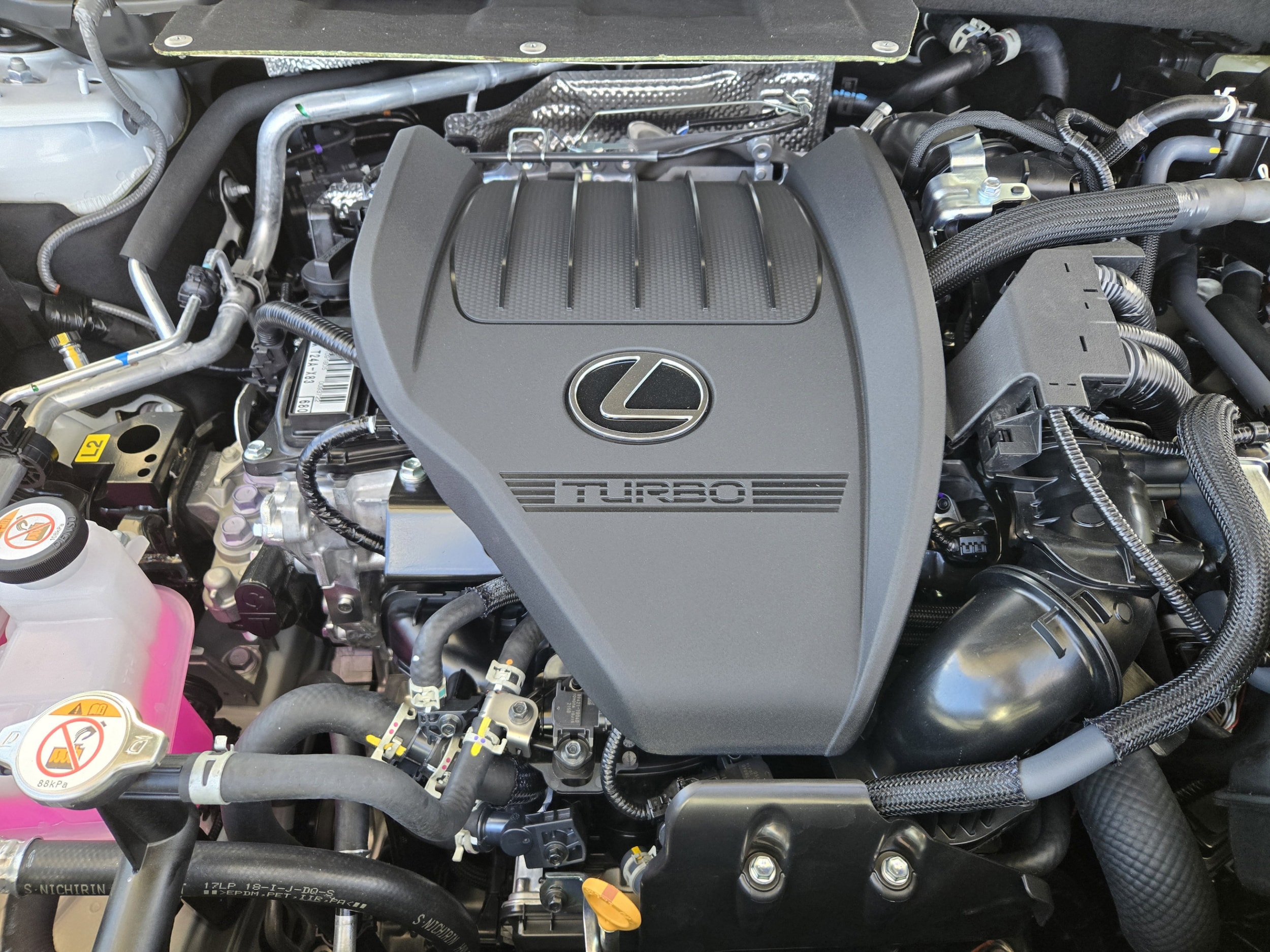 2026 Lexus TX 500h F-Sport Premium - Photo 6