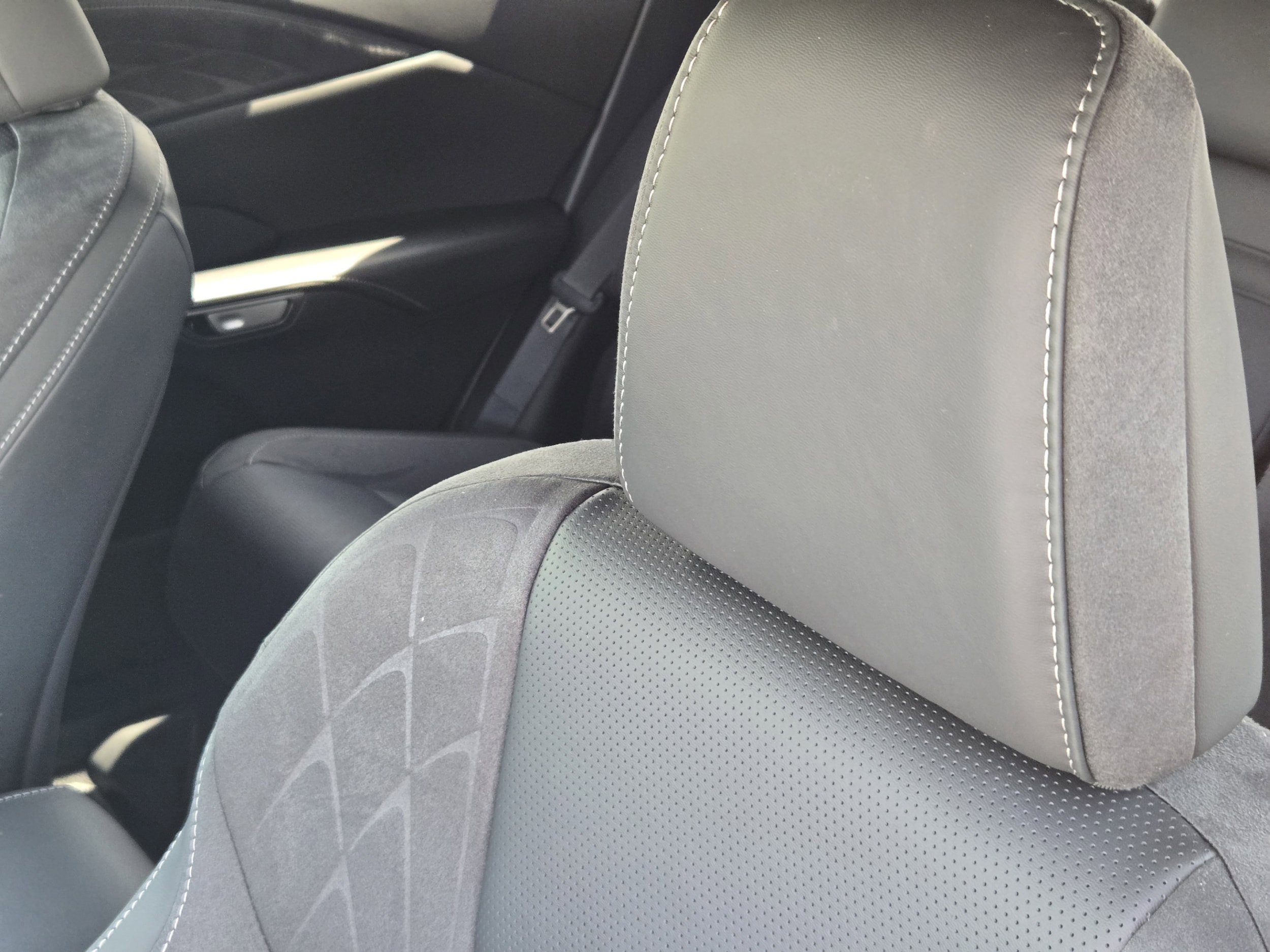 2026 Lexus RX 350 Luxury - Photo 15