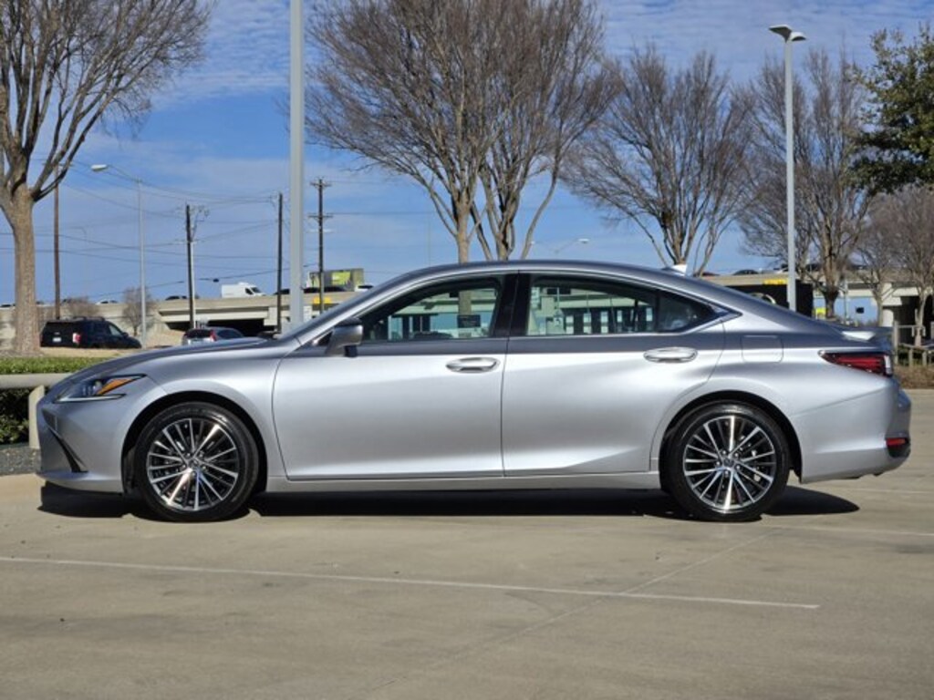 Used 2025 Lexus ES Sedan