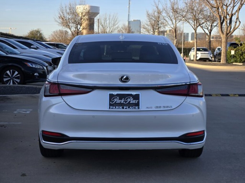 Used 2025 Lexus ES ES 250 Sedan