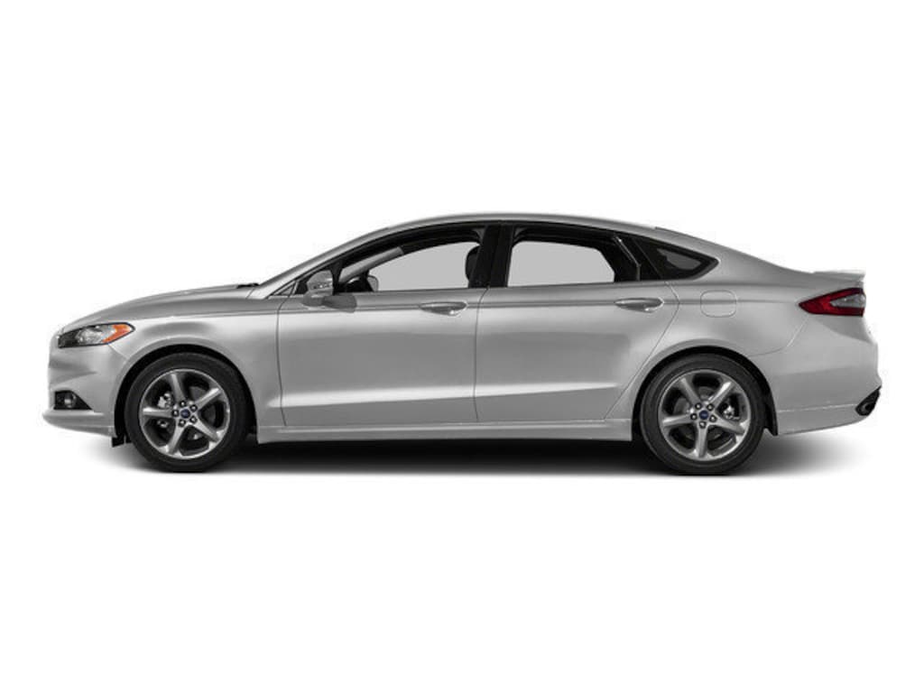Used 2016 Ford Fusion SE Sedan