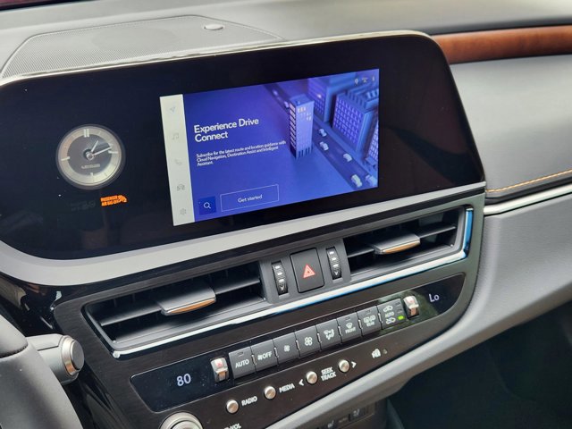 2025 Lexus ES 350 - Photo 12