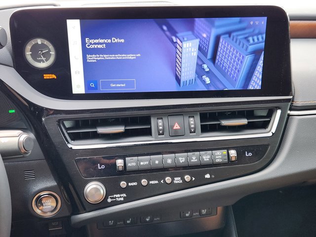 2025 Lexus ES 350 - Photo 12