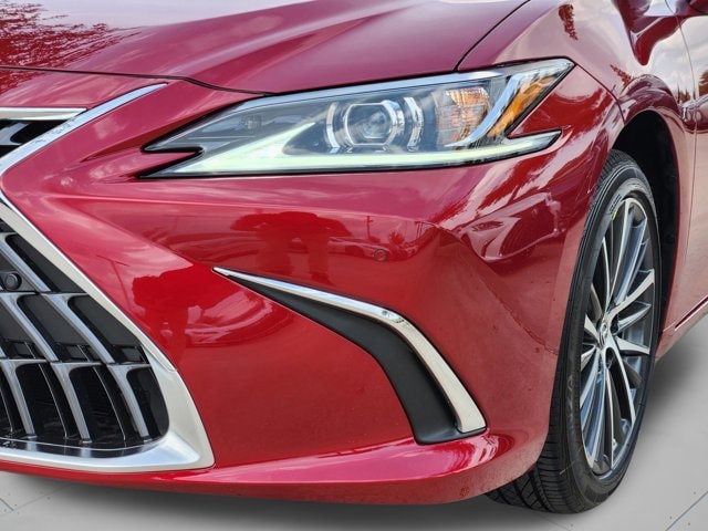 2025 Lexus ES 350 - Photo 6