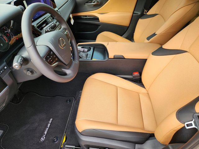 2025 Lexus ES 350 - Photo 9