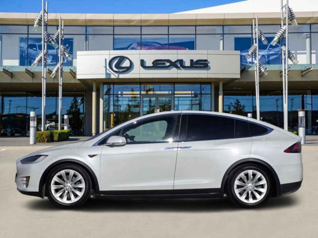 Used 2017 Tesla Model X 75D SUV