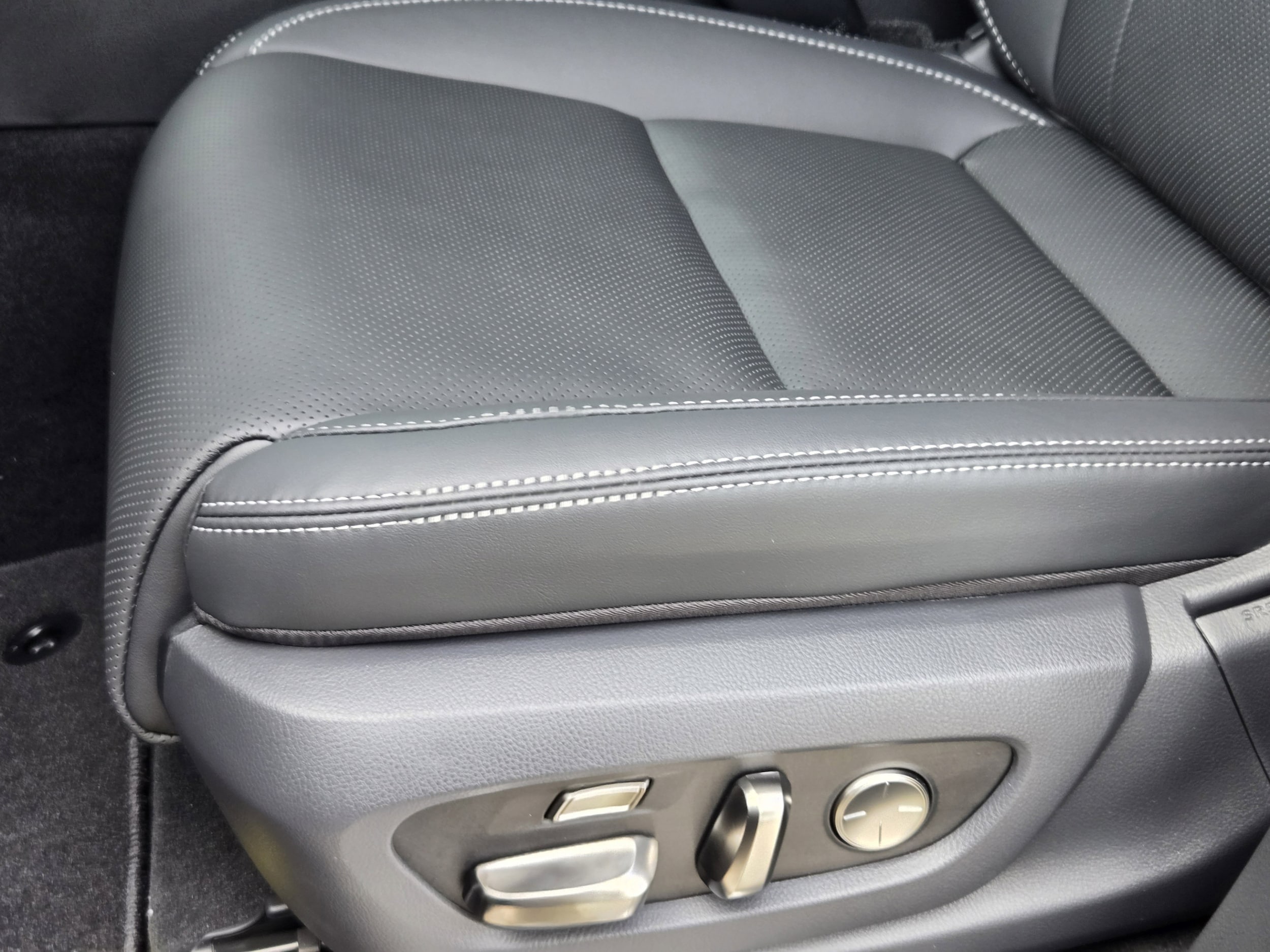 2026 Lexus LX 700h Luxury - Photo 14