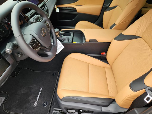 2025 Lexus ES 350 - Photo 9