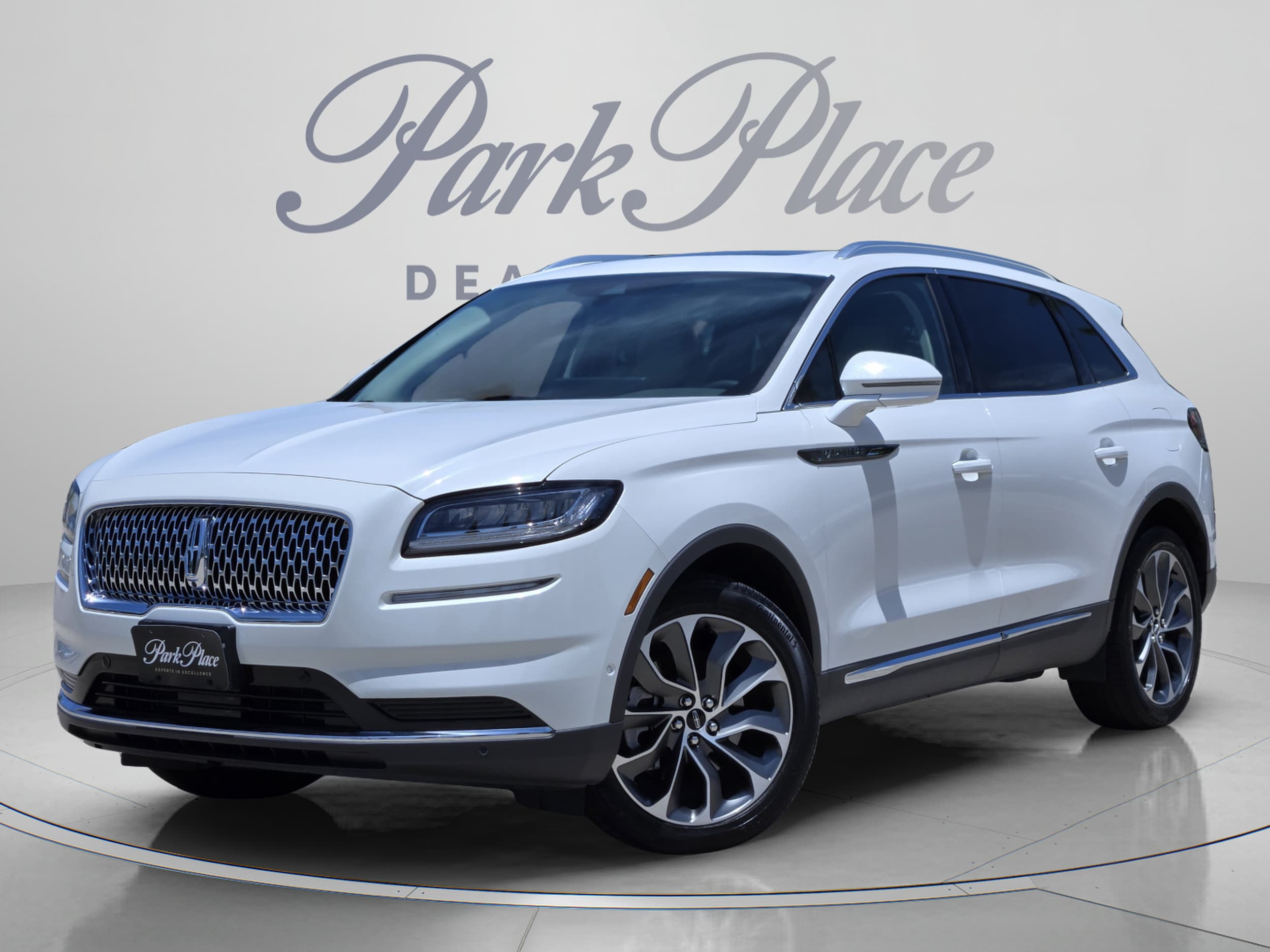 2023 Lincoln Nautilus Reserve AWD's photo