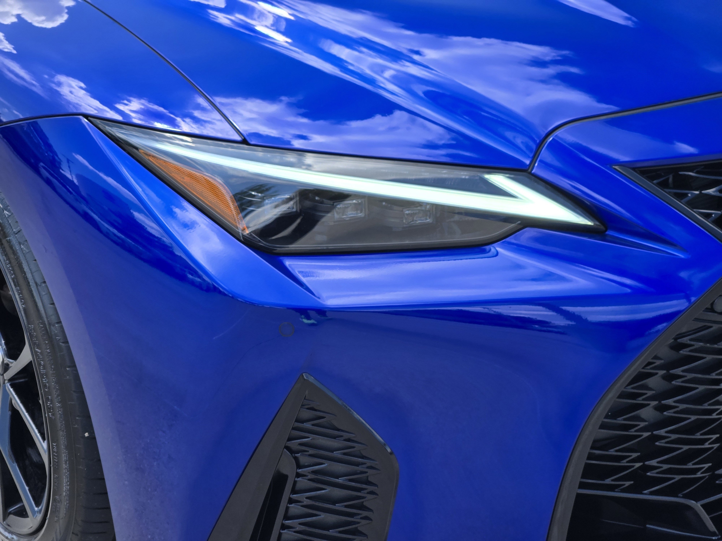 2025 Lexus IS 500 F SPORT PERFORMANCE - Photo 11