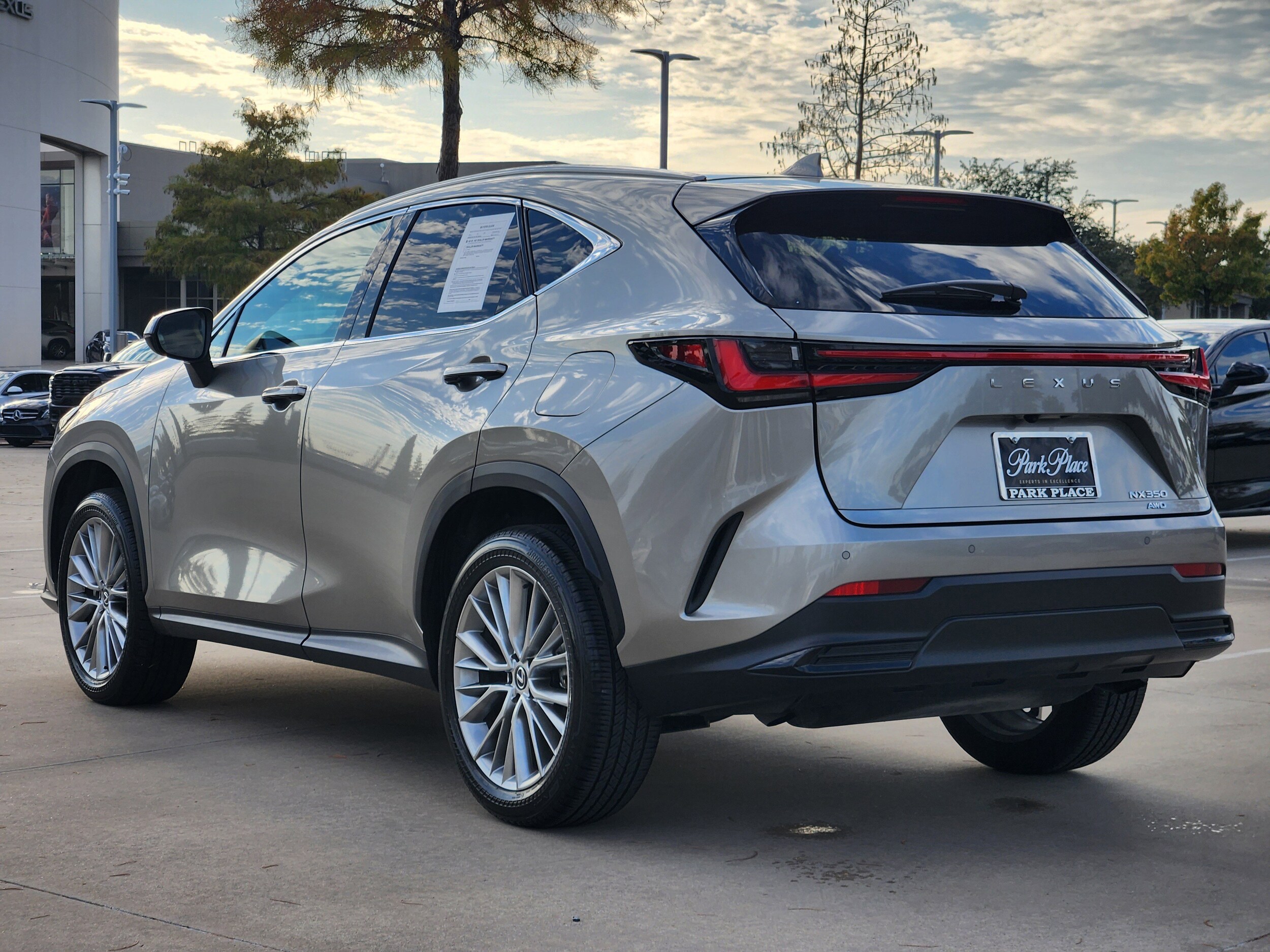 2025 Lexus NX 350 Premium photo 4