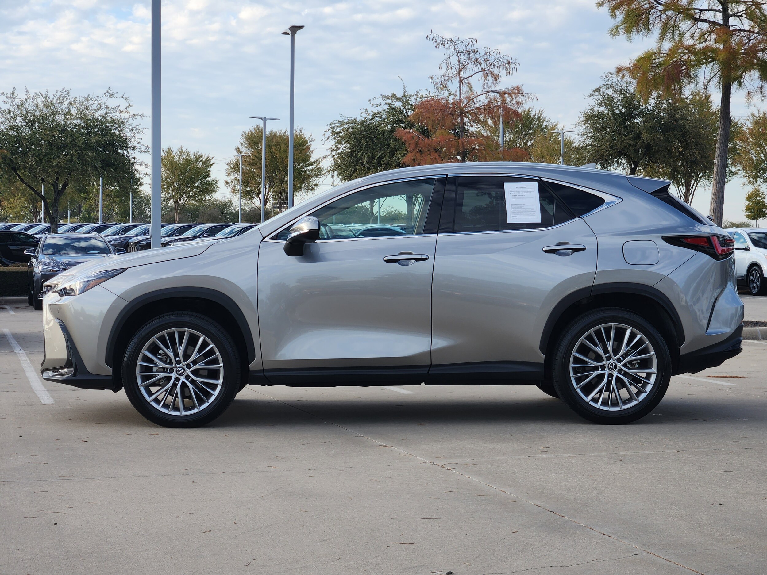 2025 Lexus NX 350 Premium photo 3