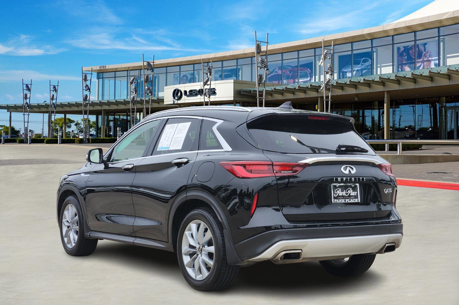 2022 Infiniti QX50 Luxe photo 4