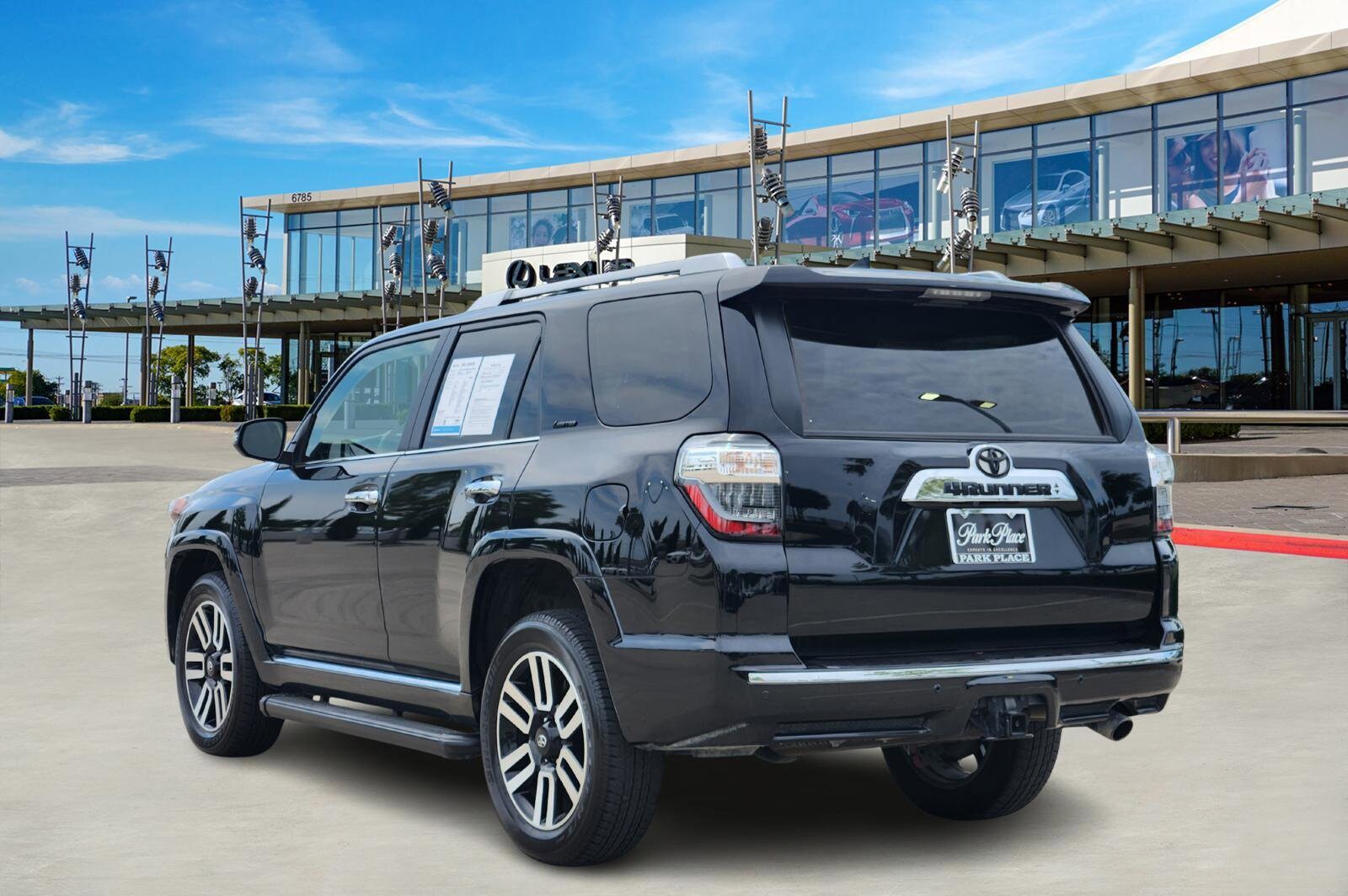 2023 Toyota 4Runner Limited photo 4
