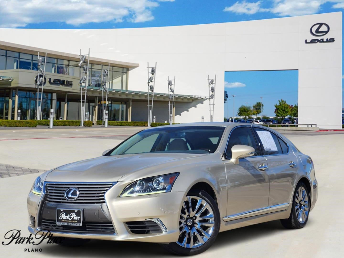 2016 Lexus LS Base's photo