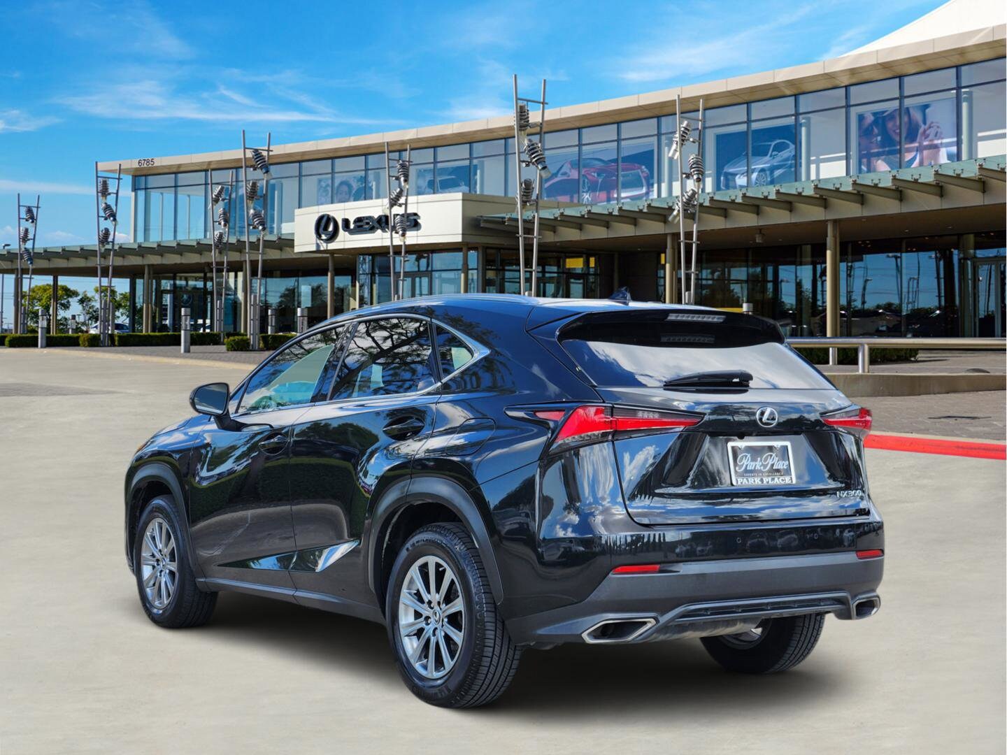 2019 Lexus NX 300 Luxury photo 4