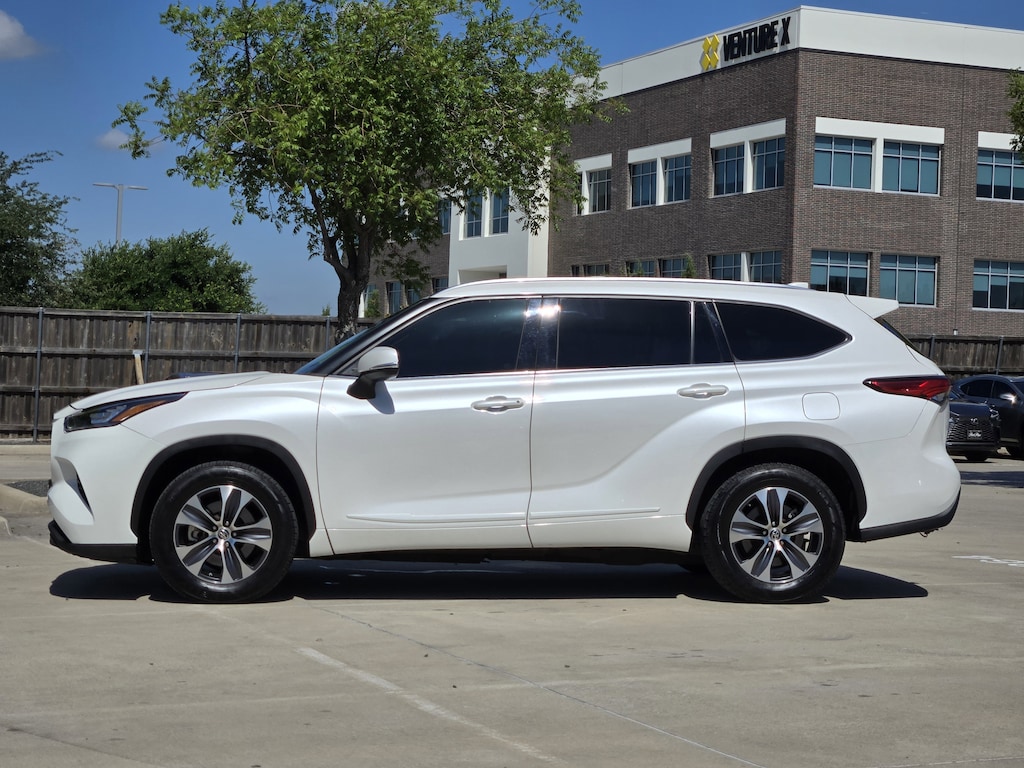 Used 2020 Toyota Highlander XLE SUV