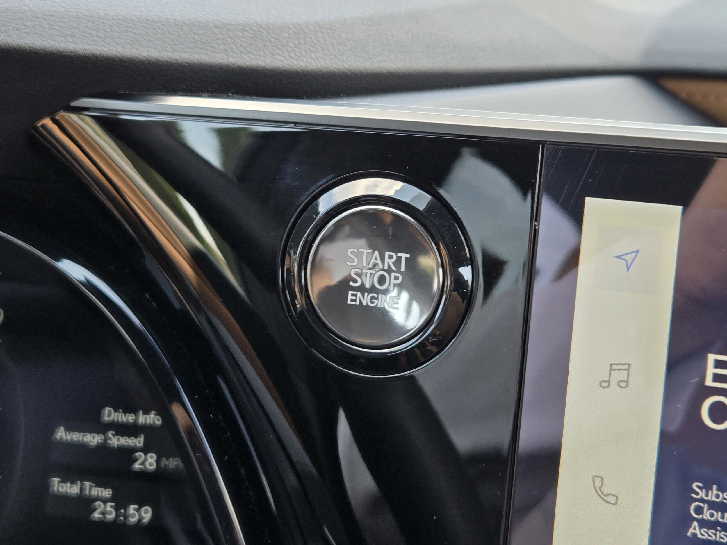 2025 Lexus RX 350 - Photo 19