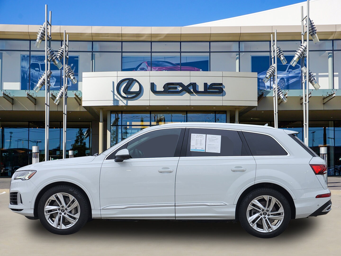 2021 Audi Q7 55 Prestige photo 3