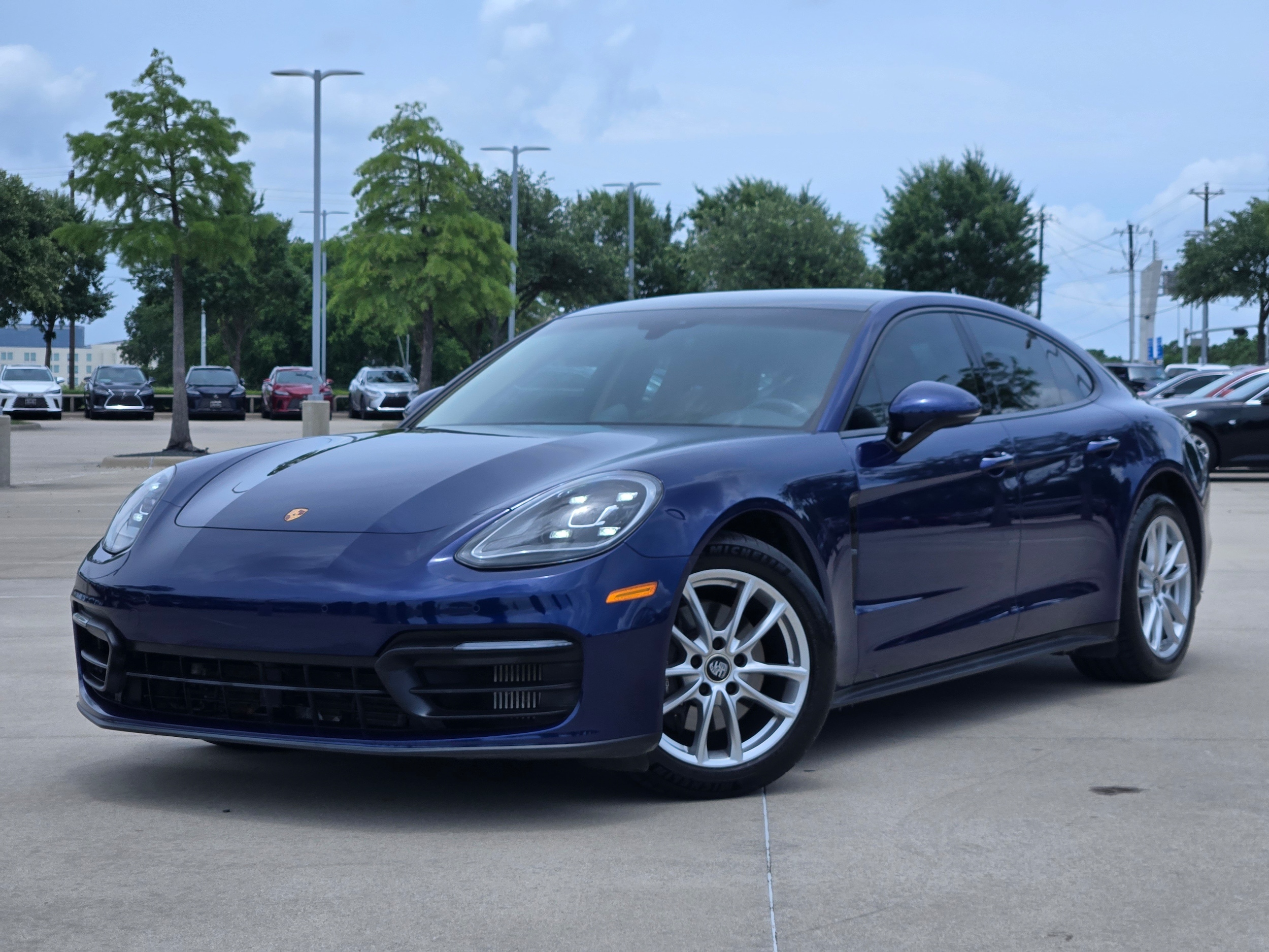 2022 Porsche Panamera's photo