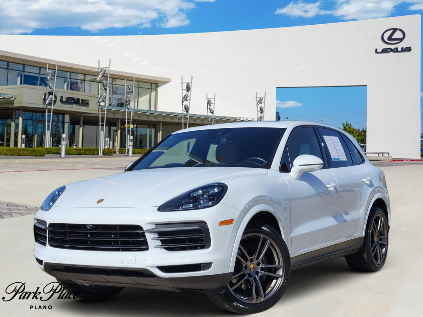 2019 Porsche Cayenne Base's photo