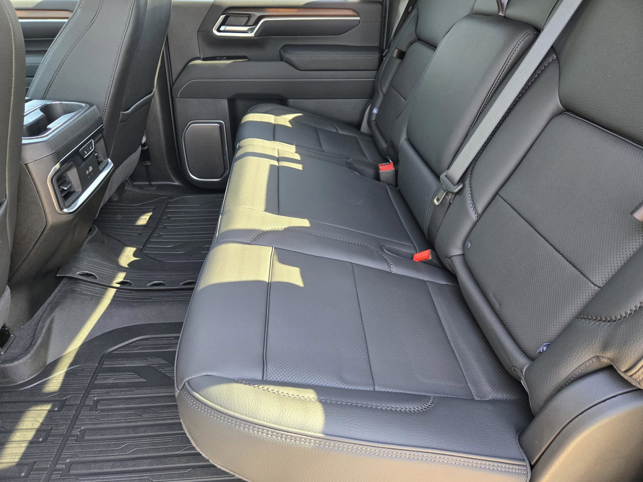 2026 GMC Sierra 3500HD Denali - Photo 27