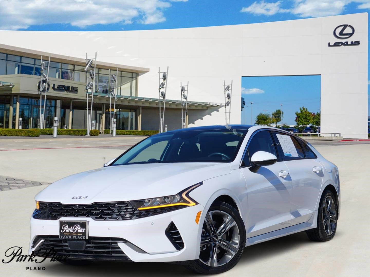 2023 Kia K5 EX's photo