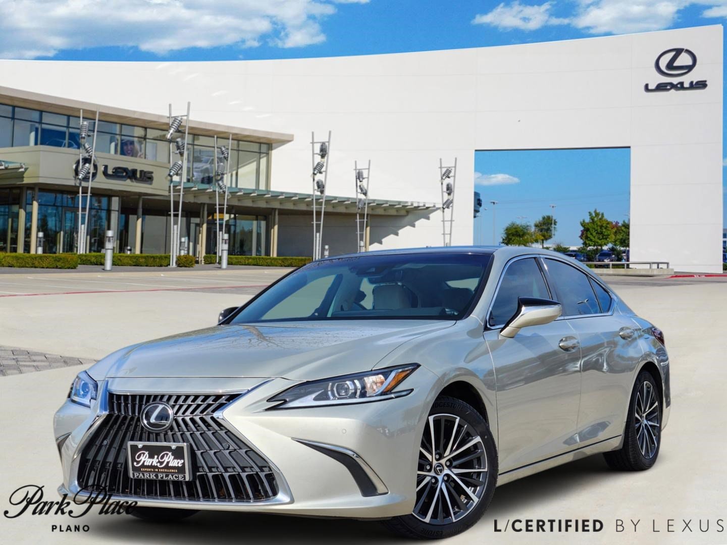 2023 Lexus ES 350's photo
