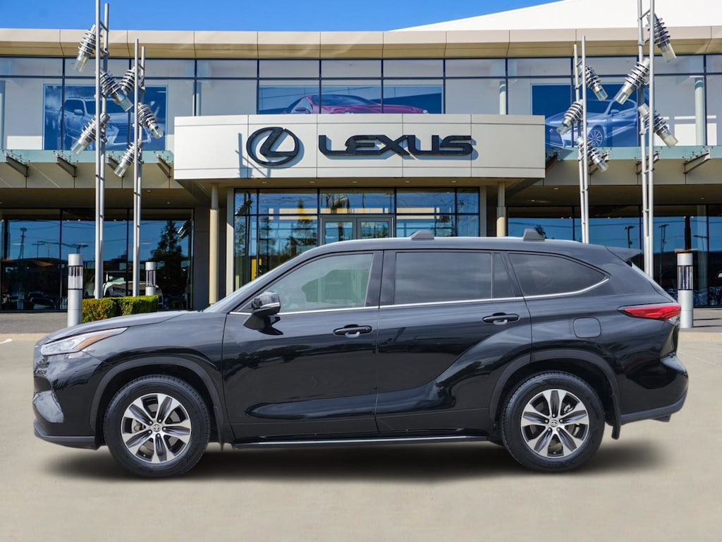 Used 2020 Toyota Highlander XLE SUV