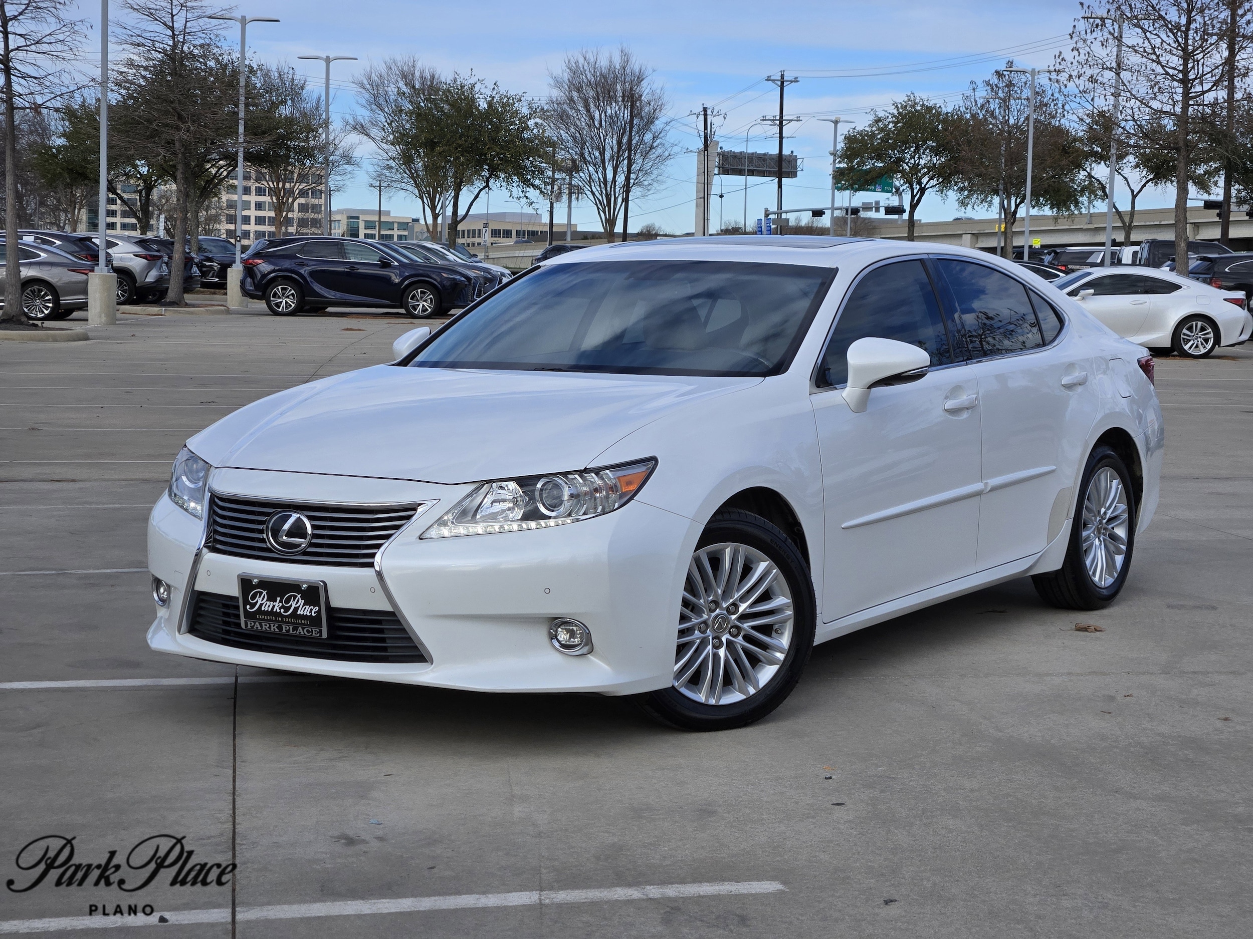 2014 Lexus ES 350's photo