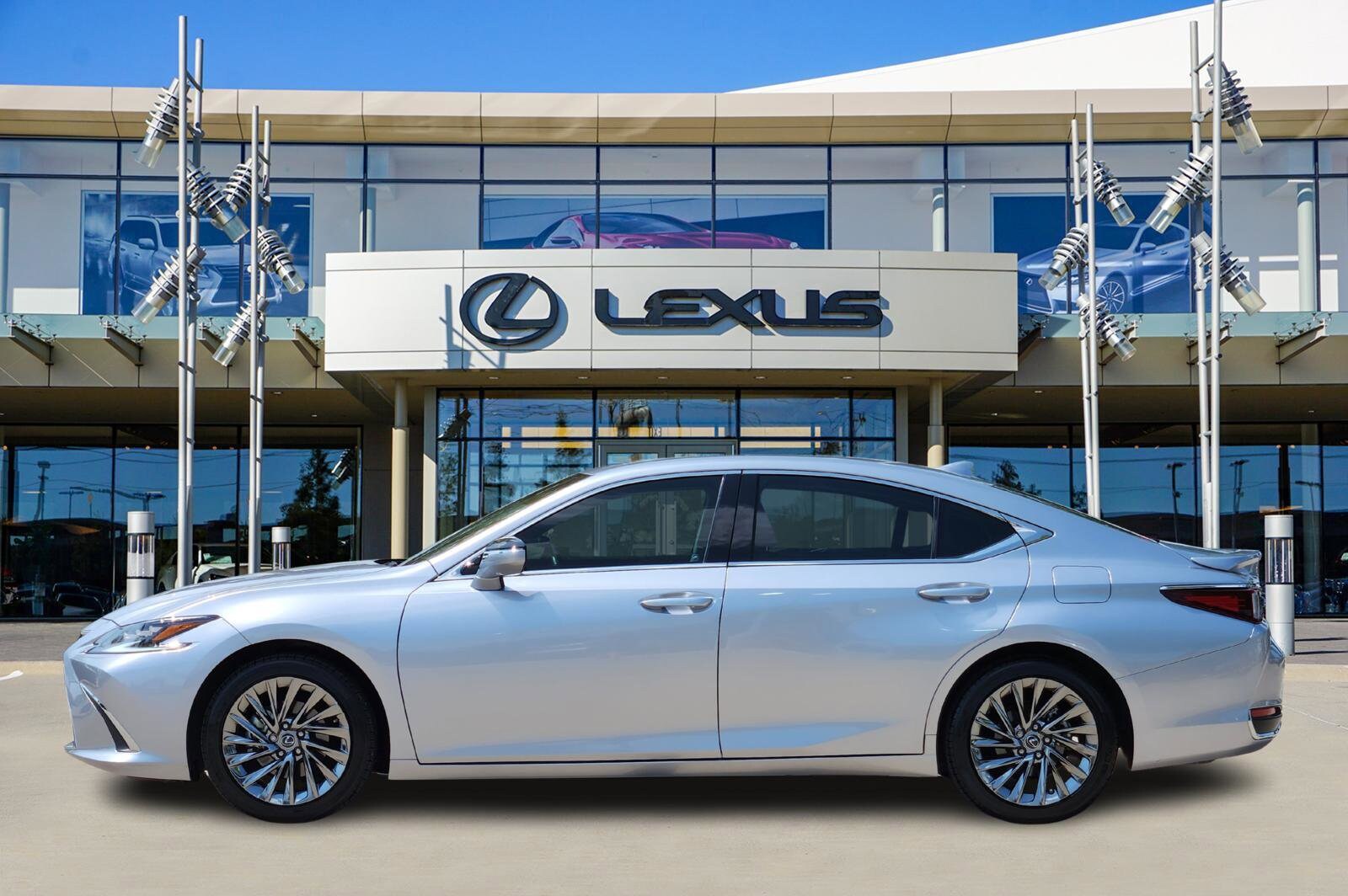 2024 Lexus ES 300h Ultra Luxury photo 2