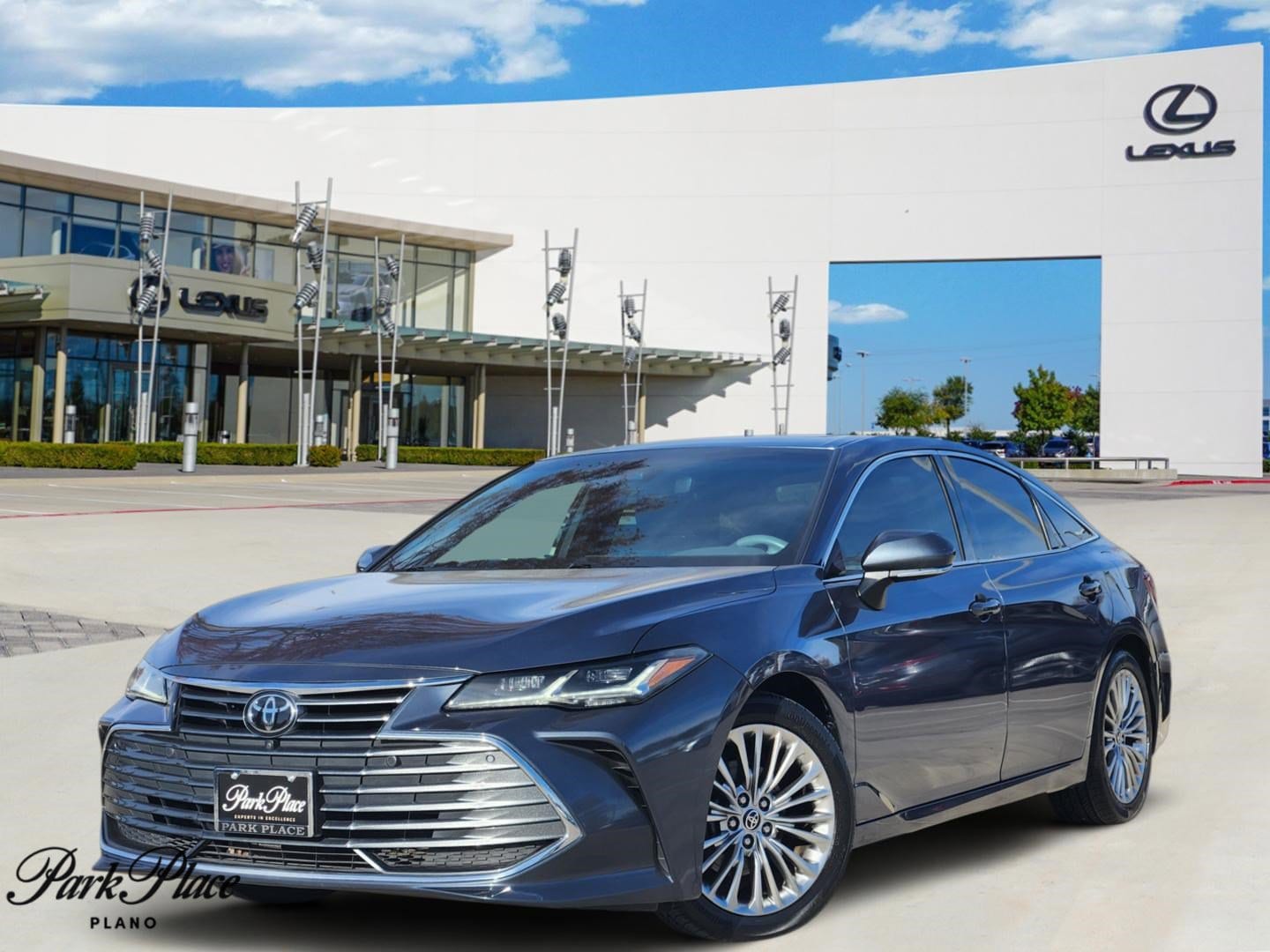 2021 Toyota Avalon Limited's photo