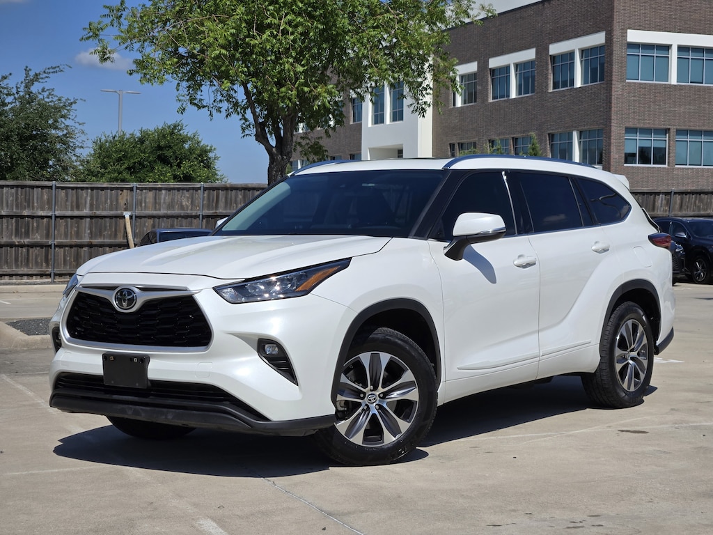 Used 2020 Toyota Highlander XLE SUV
