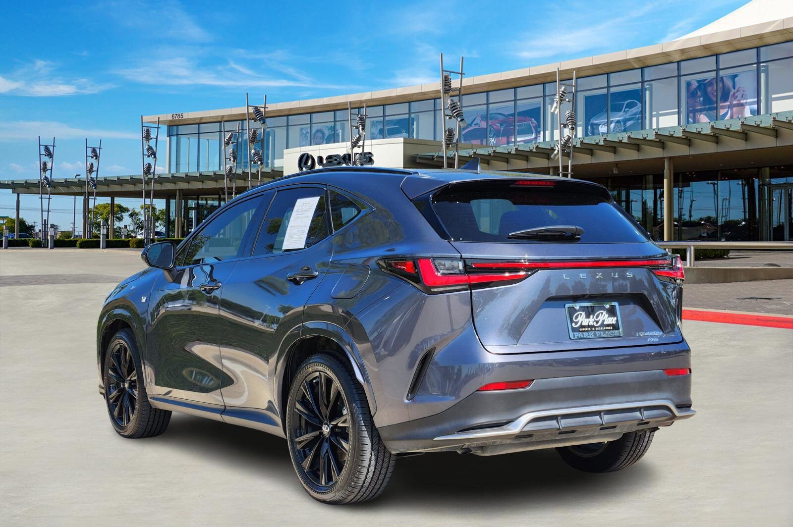 2023 Lexus NX 450h+ F SPORT Handling Luxury photo 4