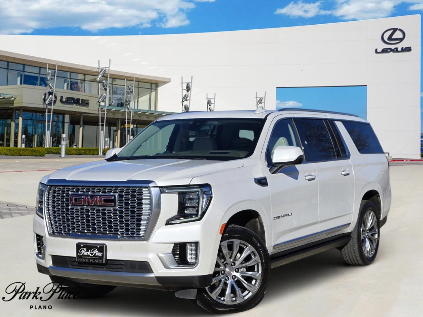 2021 GMC Yukon XL Denali's photo