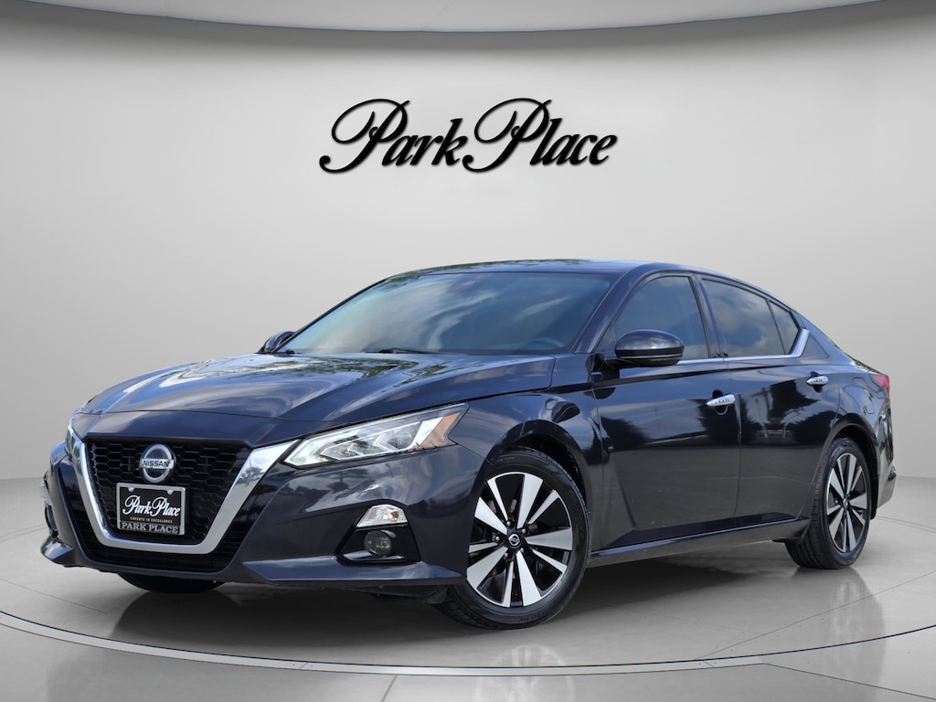 Used 2020 Nissan Altima 2.5 SV Sedan
