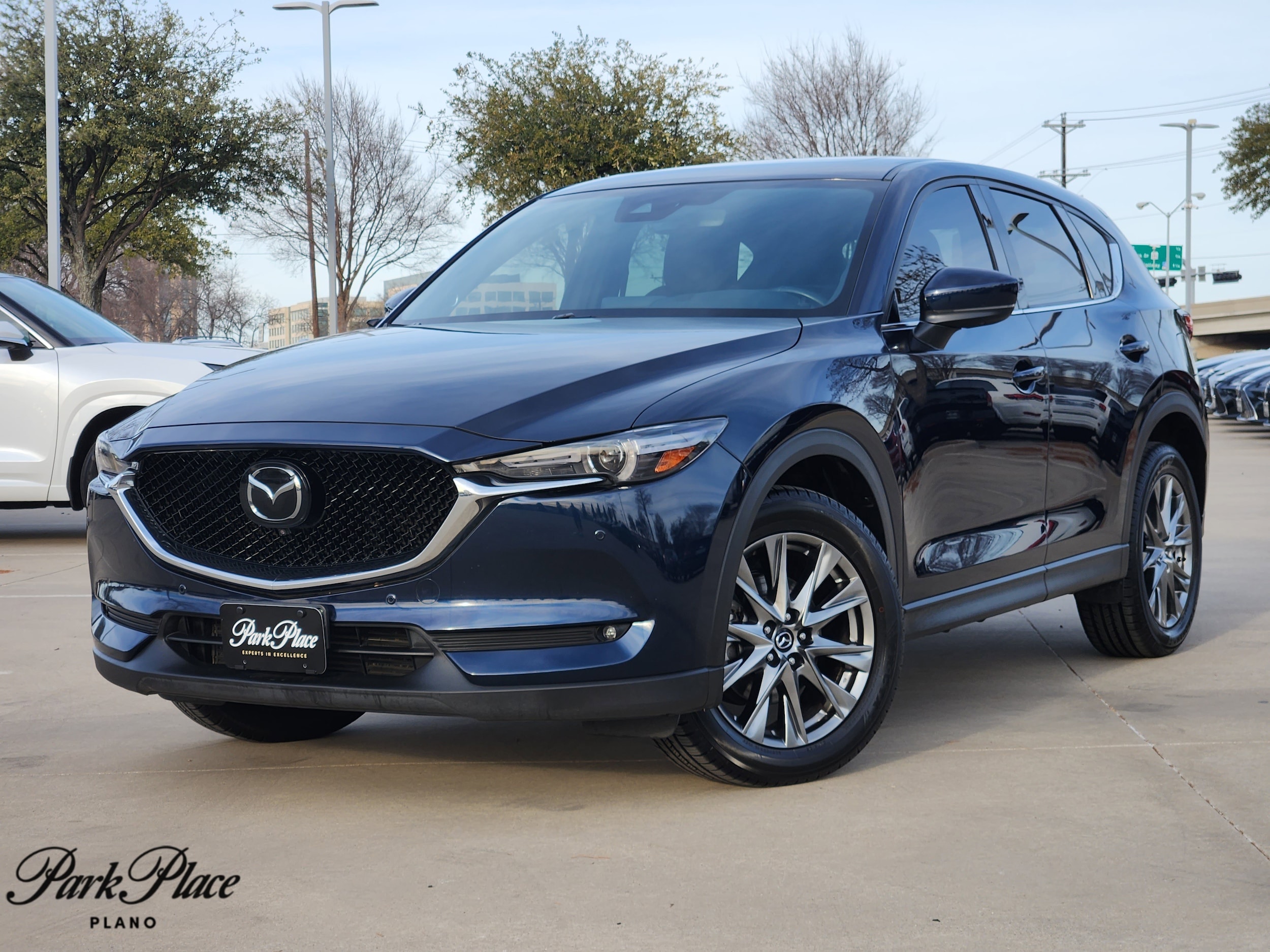 2019 Mazda CX-5 Signature's photo