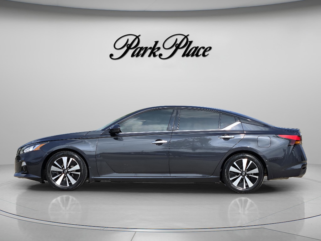 Used 2020 Nissan Altima 2.5 SV Sedan