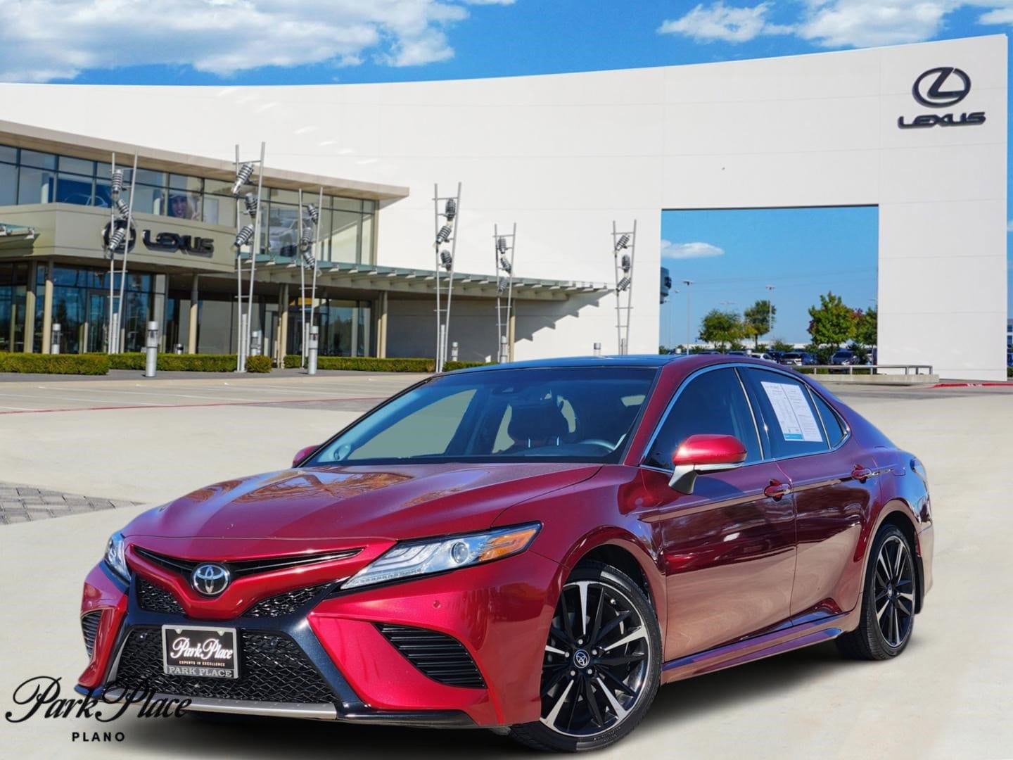 2018 Toyota Camry XSE's photo