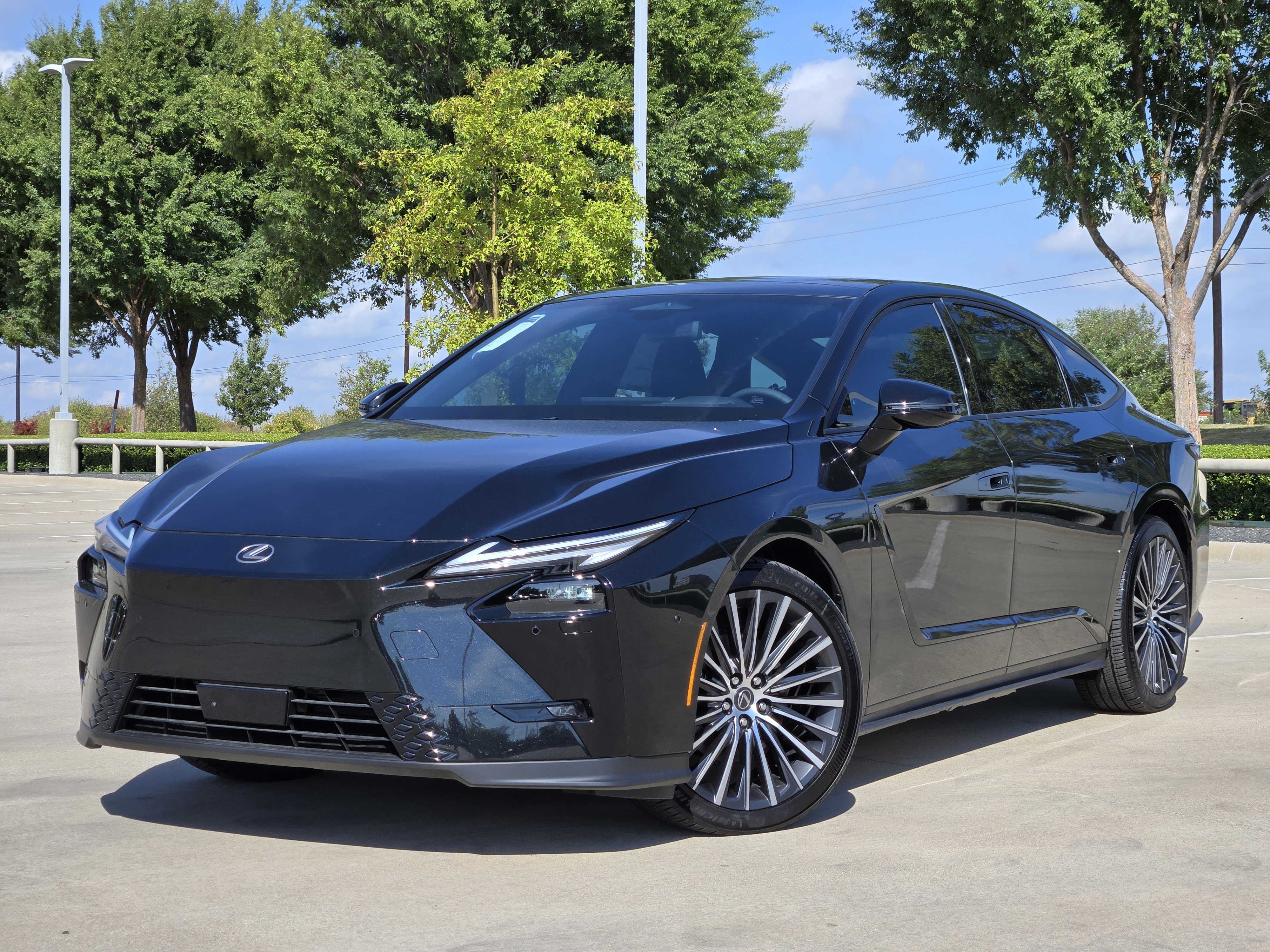 New 2026 Lexus ES 350e Luxury Sedan
