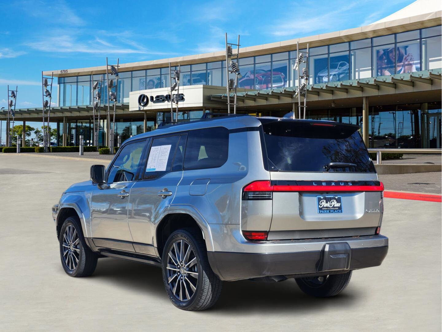 2024 Lexus GX 550 Luxury photo 3