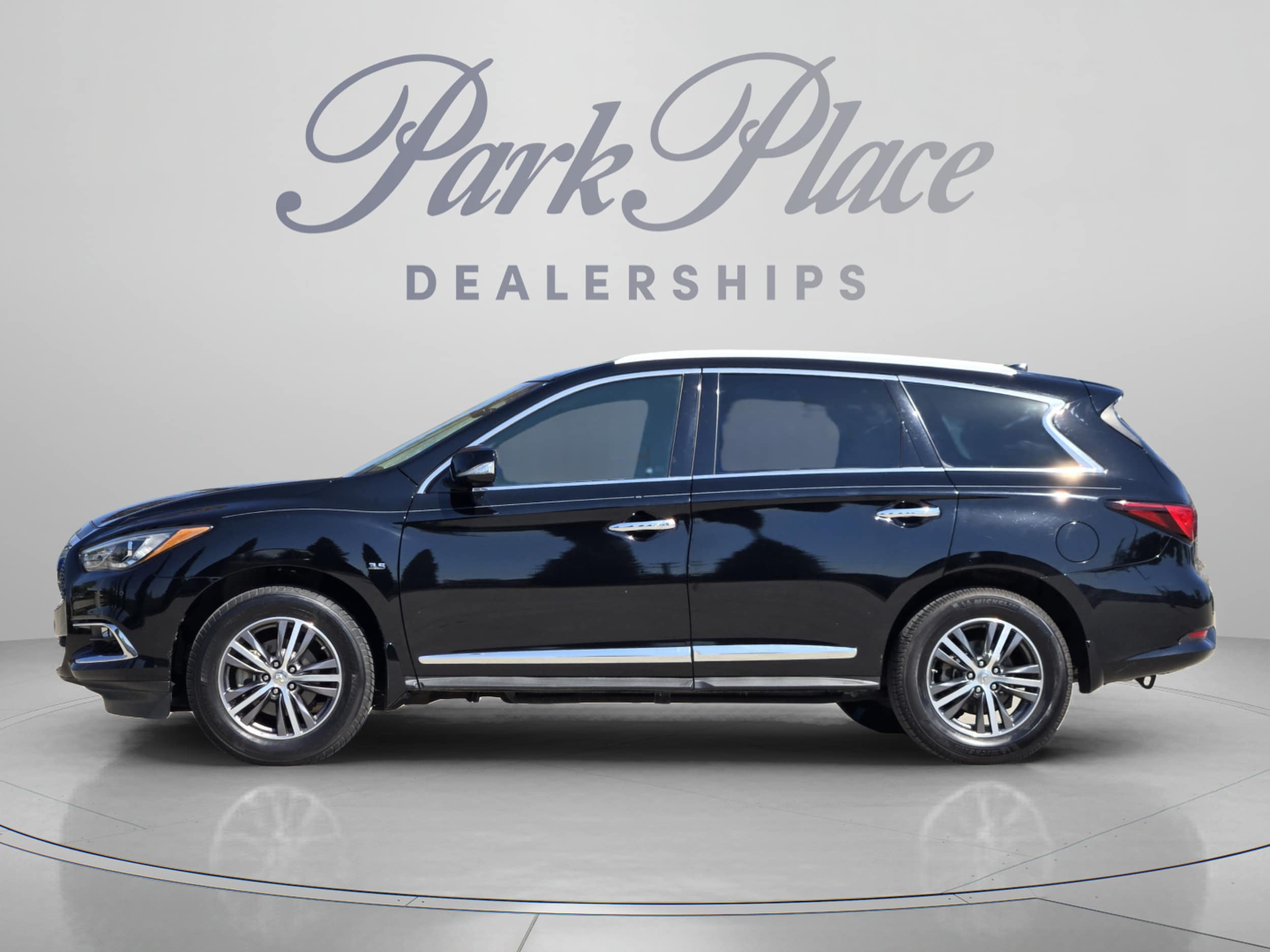 Used 2017 INFINITI QX60 Base with VIN 5N1DL0MN1HC501936 for sale in Plano, TX