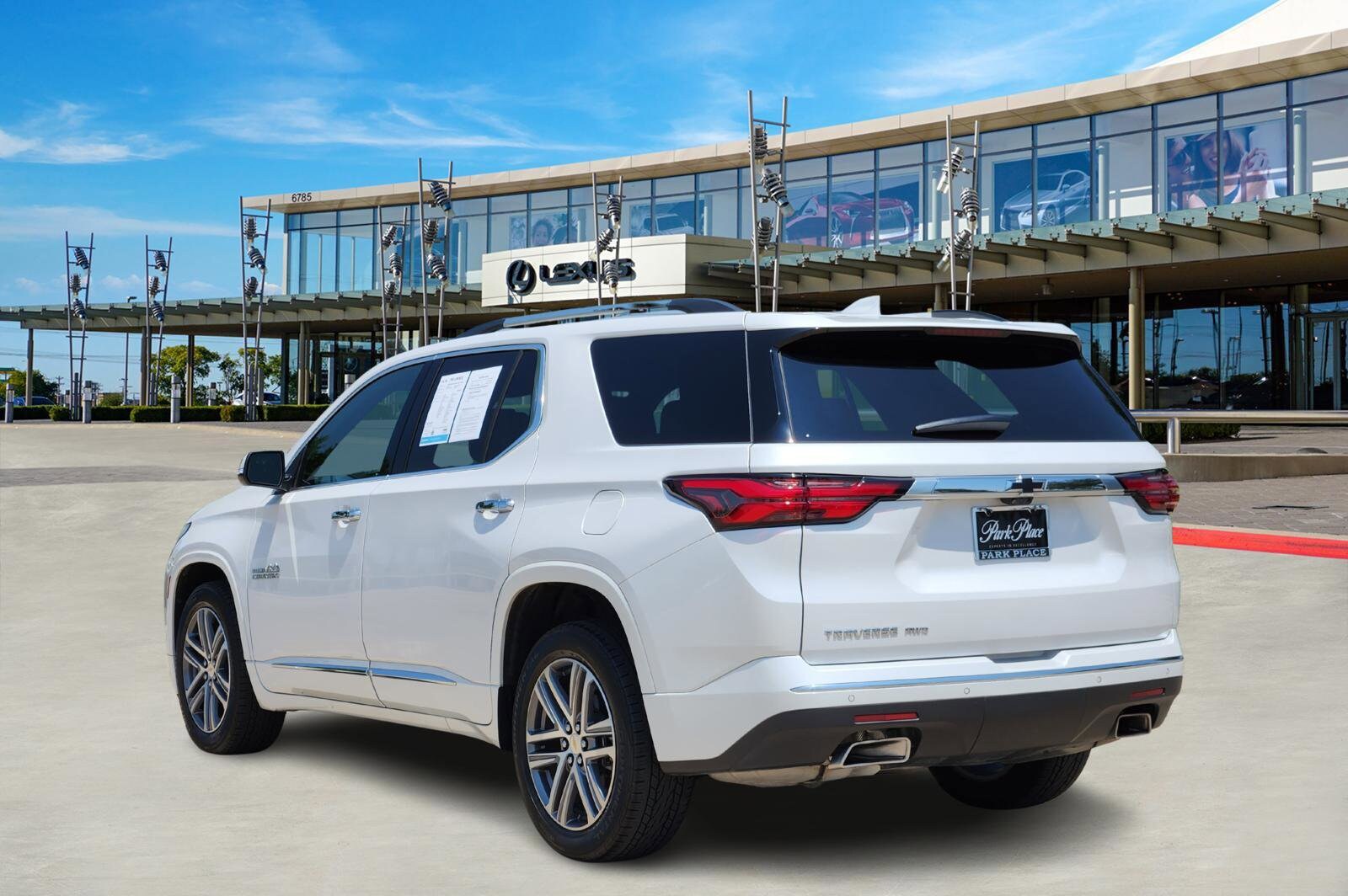 2023 Chevrolet Traverse High Country photo 3