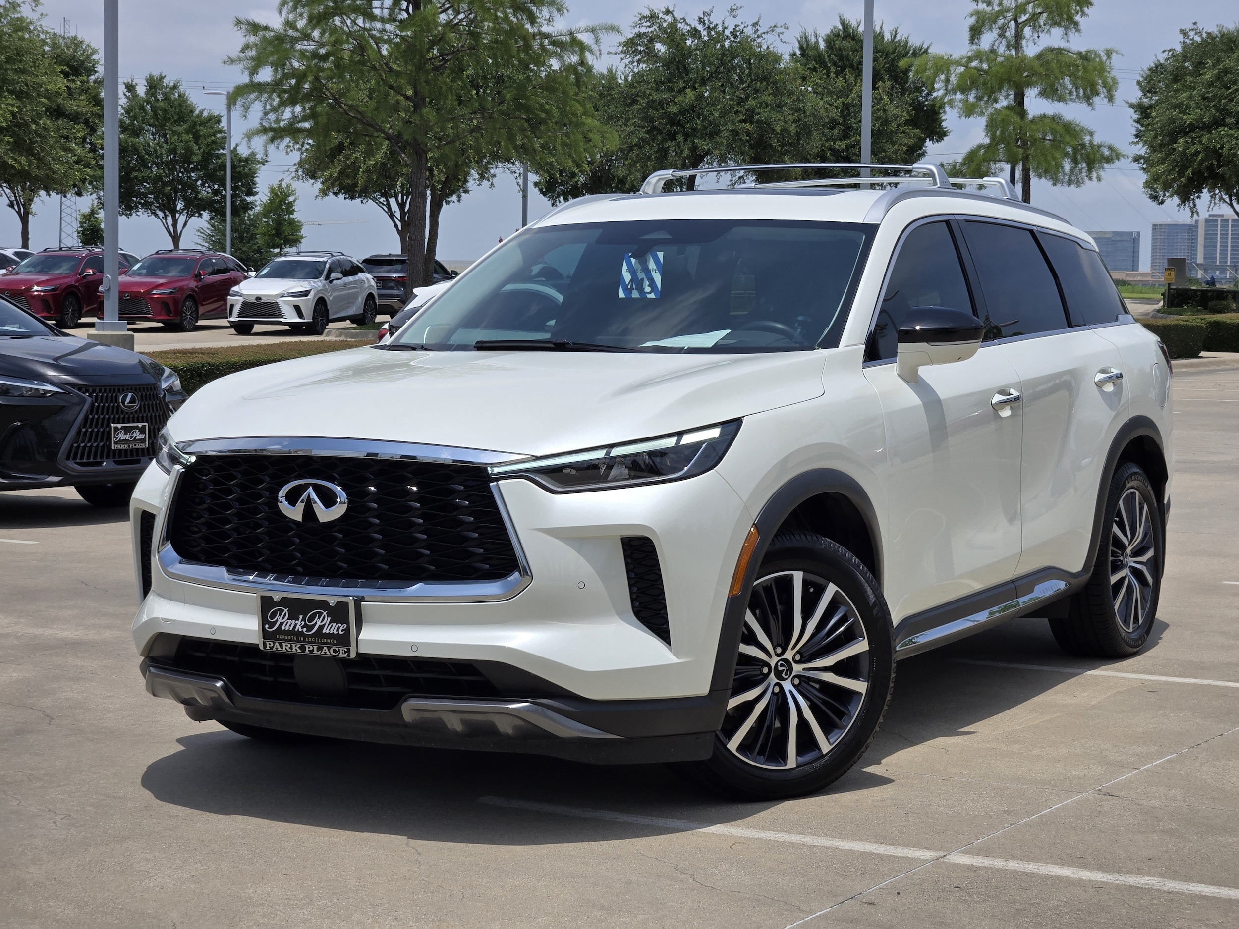 2023 INFINITI QX60 SENSORY AWD's photo