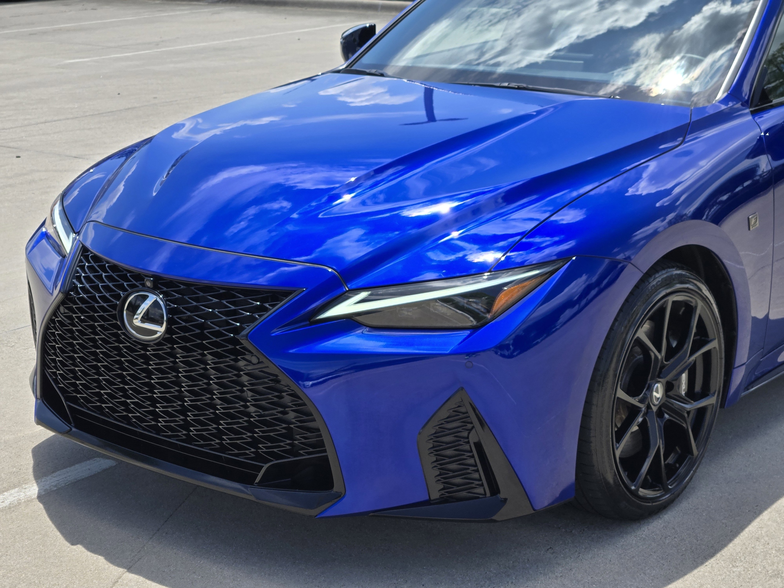 2025 Lexus IS 500 F SPORT PERFORMANCE - Photo 13